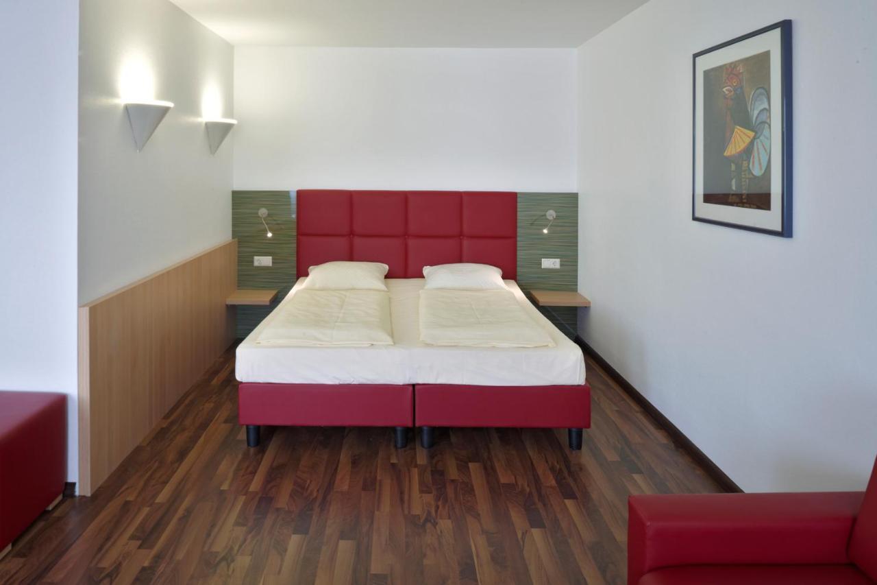 Campus.Guest Hotel Estugarda Quarto foto